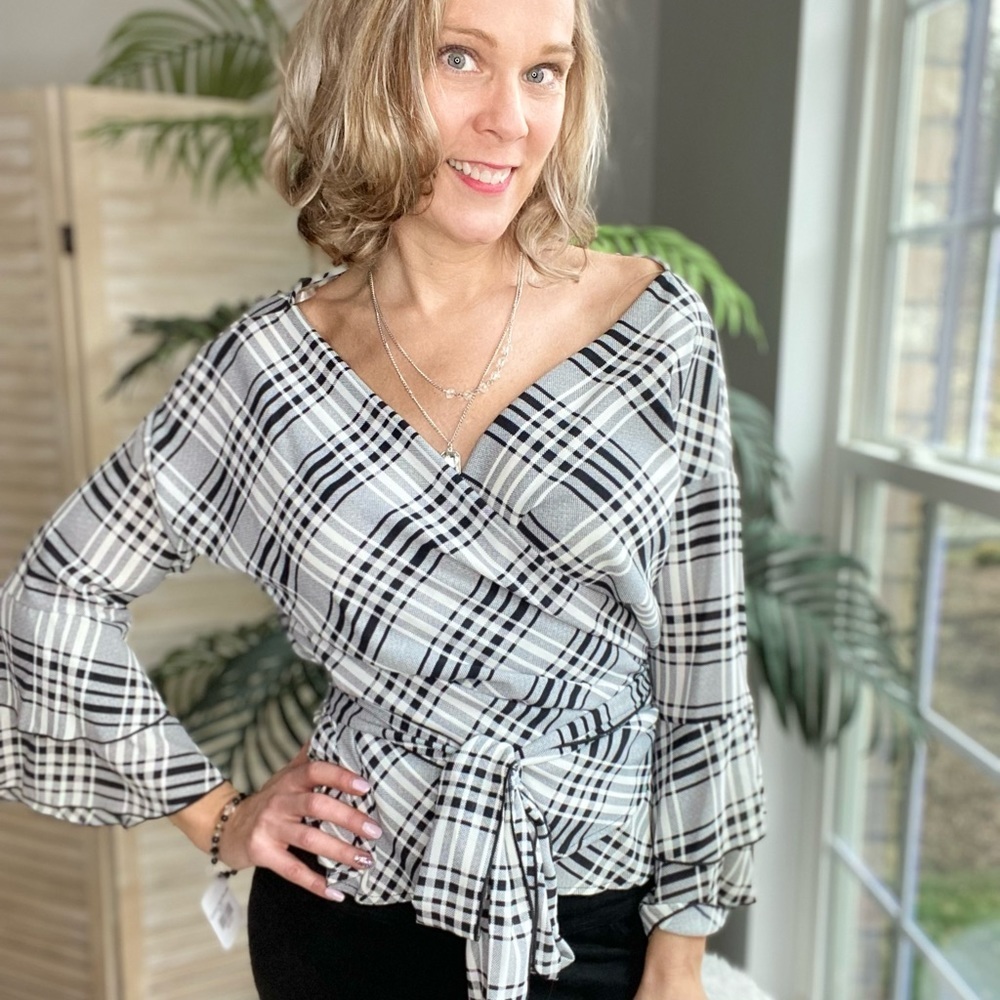 Predictable Week Wrap Top - Picture 1 of 4